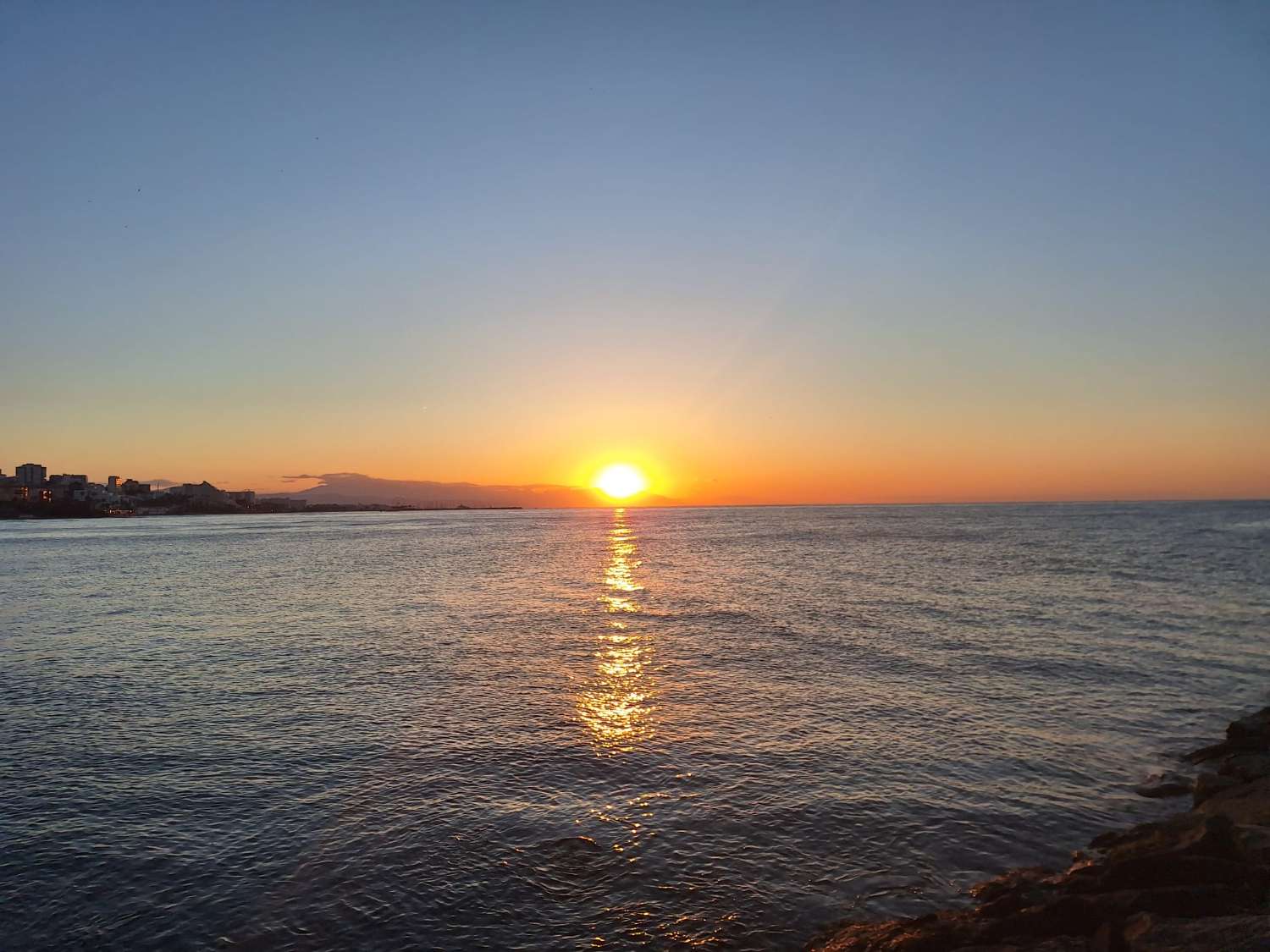 STUDIE TIL LEJE FRA 1.9.26-30.6.27 RENOVERET NÆR LA CARIHUELA (TORREMOLINOS)