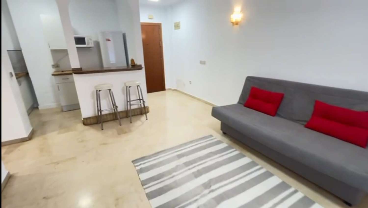 MEDIA TEMPORADA . SE ALQUILA  DESDE 01.09.26-30.6.27  MAGNIFICO APARTAMENTO CON VISTAS AL MAR EN LOS BOLICHES (FUENGIROLA)