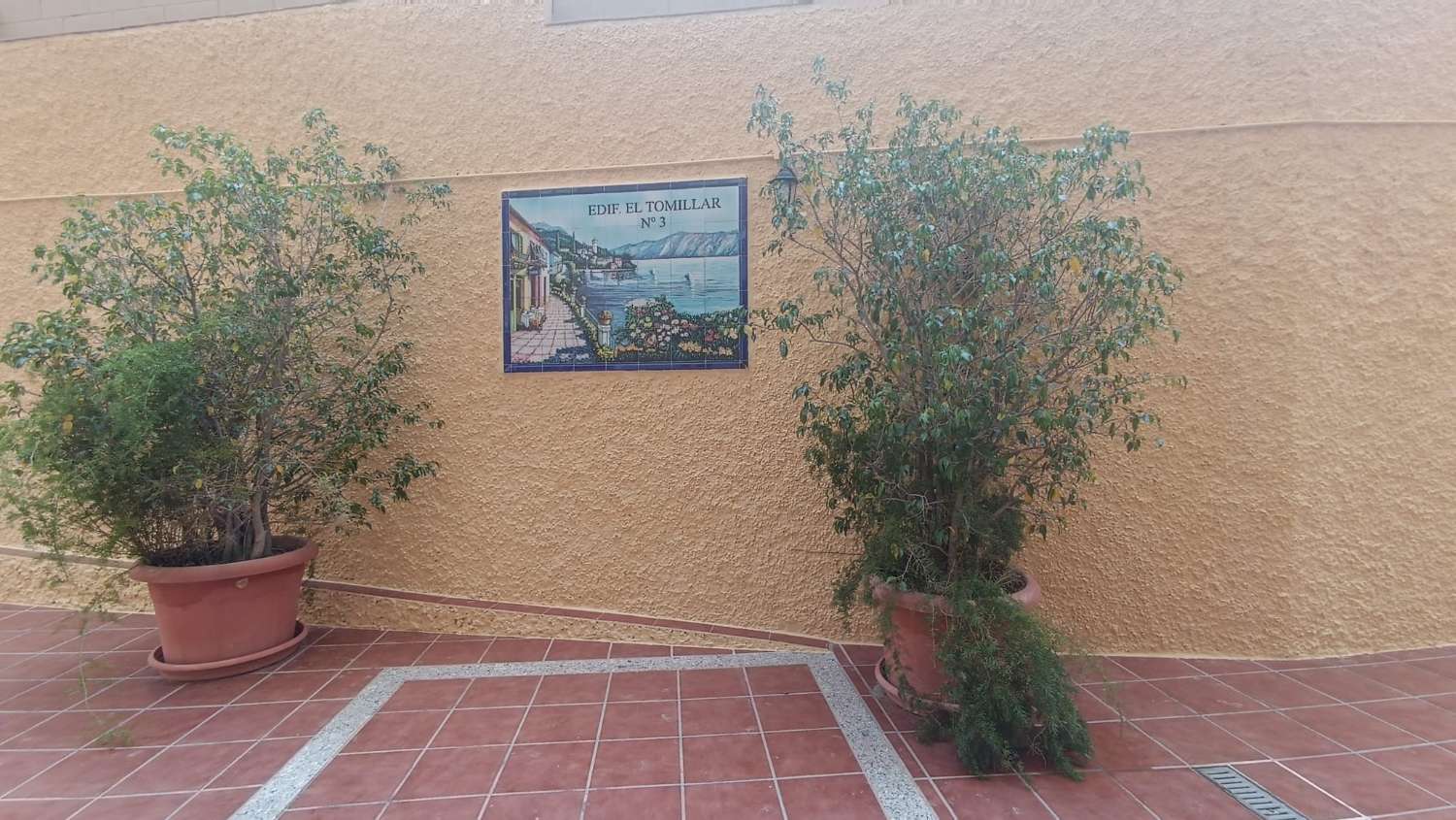 MEDIA TEMPORADA .SE ALQUILA DESDE 1.9.26-30.6.27 BONITO APARTAMENTO CON VISTAS AL MAR  A 60 METROS DE LA PLAYA EN BENALMADENA