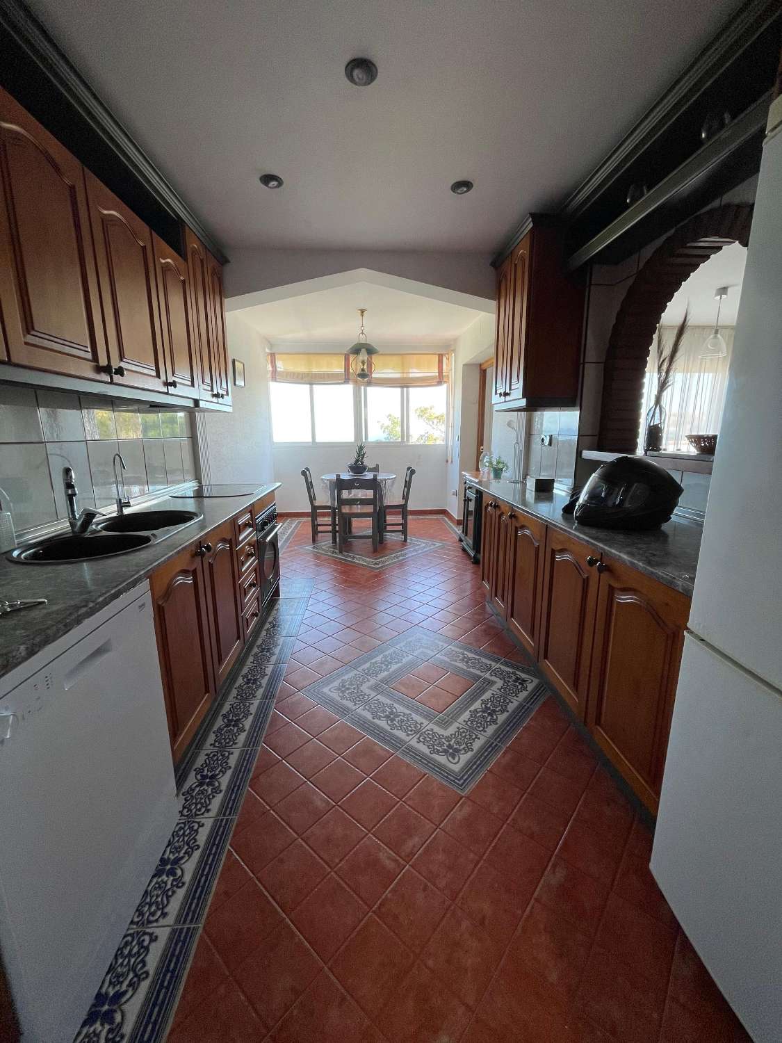 Zur Miete vom 11.01.2026 bis 30.06.2027 eine wunderschöne Villa mit Meerblick im Gebiet Torremuelle (Benalmádena).