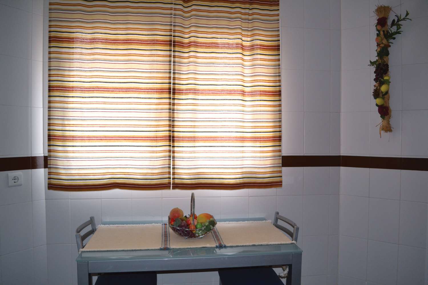 SE VENDE  BONITO APARTAMENTO A 50 METROS DE LA PLAYA EN BENALMADENA