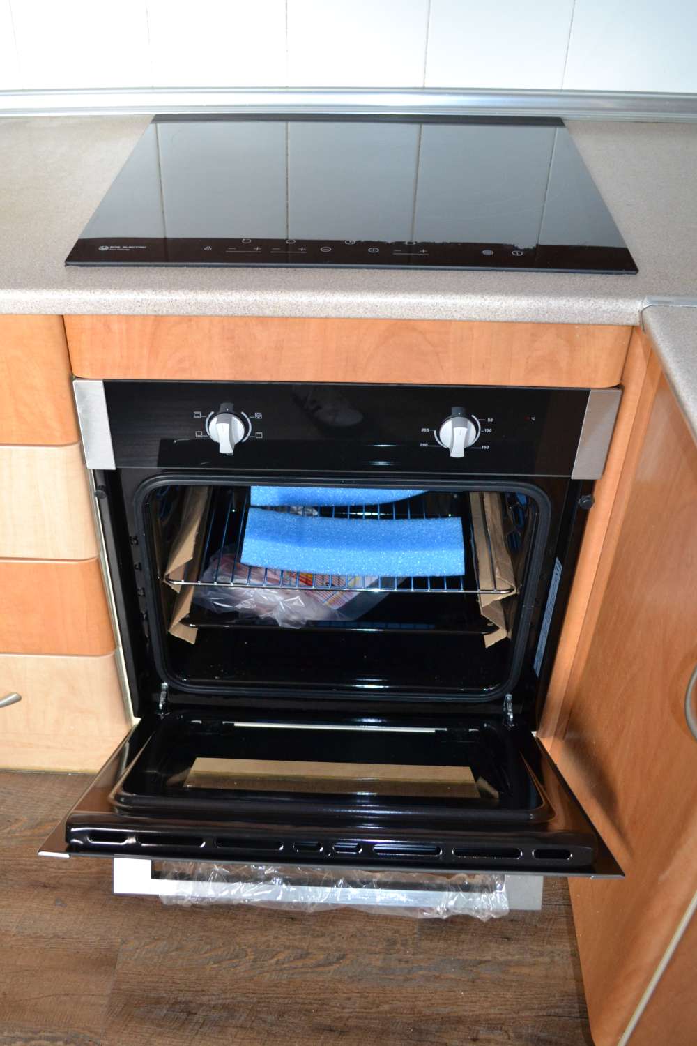 SE VENDE  BONITO APARTAMENTO A 50 METROS DE LA PLAYA EN BENALMADENA