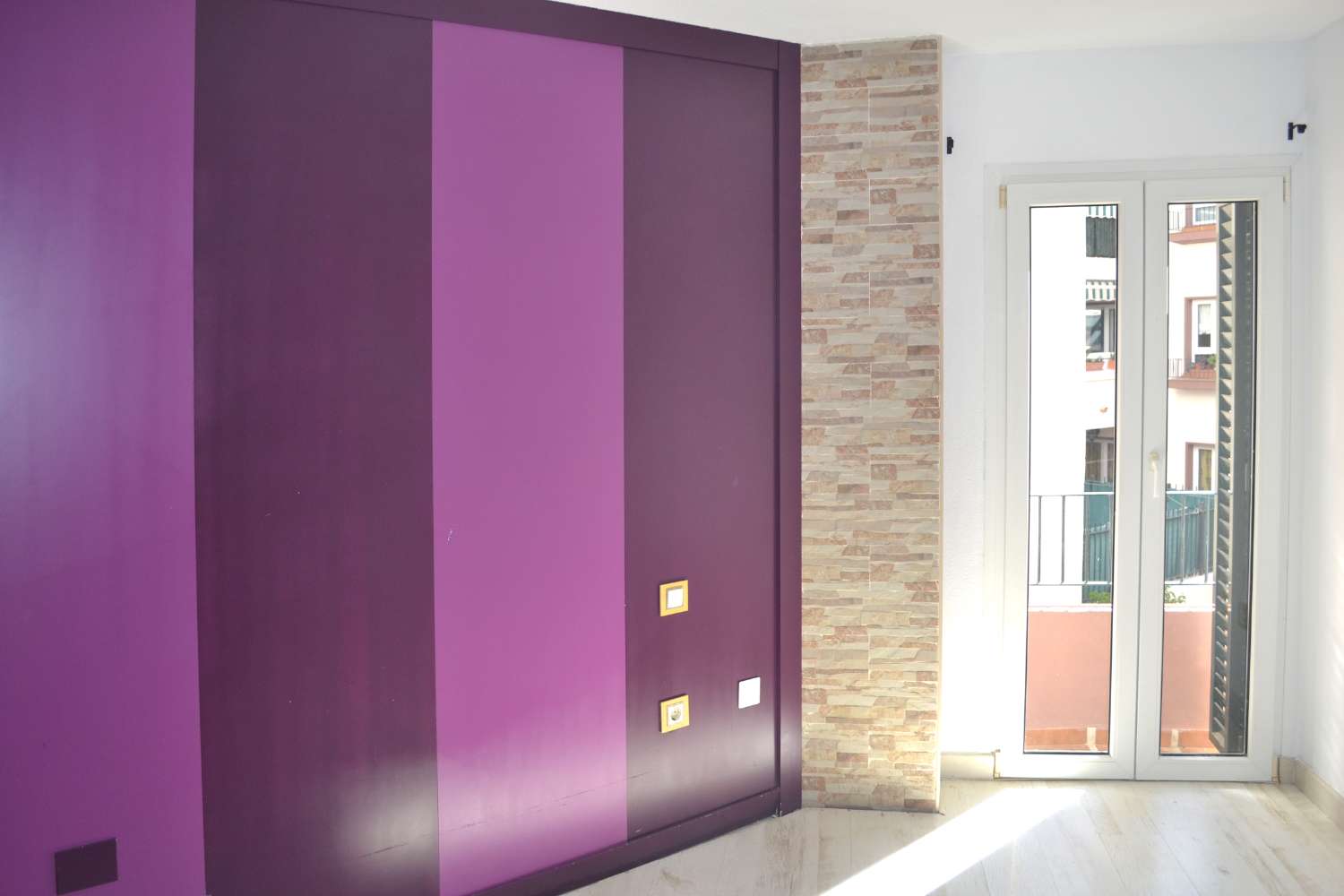 SE VENDE  BONITO APARTAMENTO A 50 METROS DE LA PLAYA EN BENALMADENA