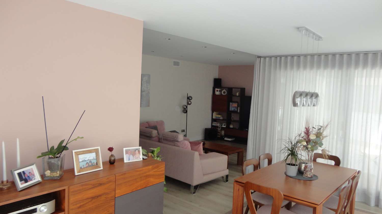 SE VENDE MAGNIFICO APARTAMENTO EN UNA DE LAS URBANIZACIONES MAS LUJOSAS DE LOS ALAMOS (TORREMOLINOS)
