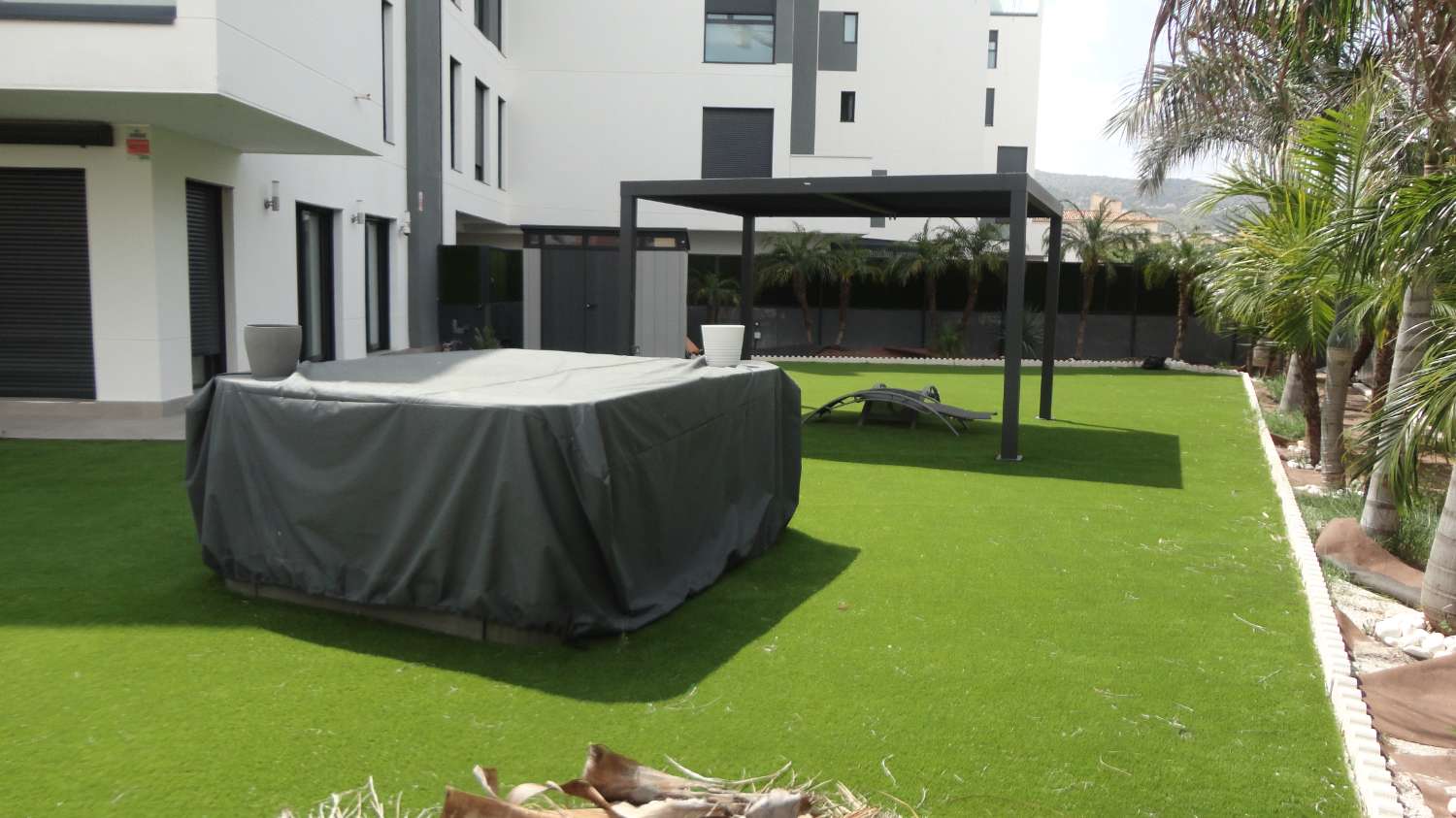 SE VENDE MAGNIFICO APARTAMENTO EN UNA DE LAS URBANIZACIONES MAS LUJOSAS DE LOS ALAMOS (TORREMOLINOS)