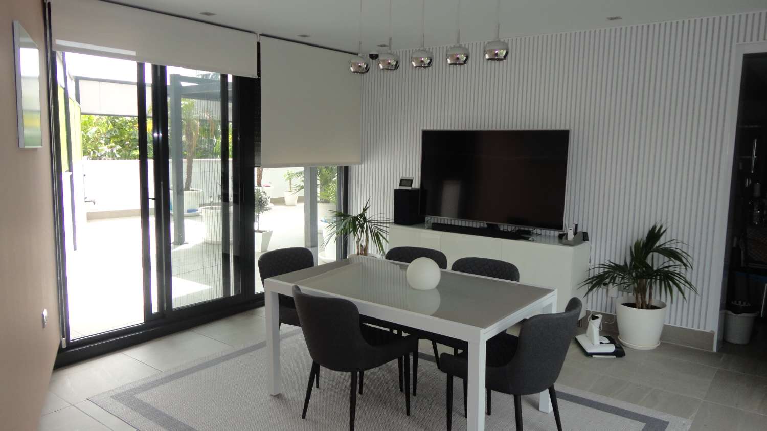 SE VENDE MAGNIFICO APARTAMENTO EN UNA DE LAS URBANIZACIONES MAS LUJOSAS DE LOS ALAMOS (TORREMOLINOS)