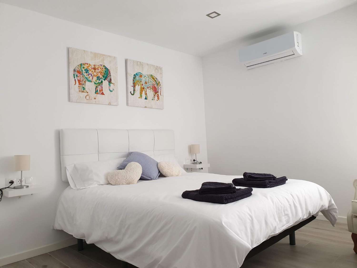 MEDIA  TEMPORADA  . SE ALQUILA  DESDE 1.9.26-30.6.27 BONITO APARTAMENTO CON VISTAS LATERALES  AL MAR   EN ARROYO DE LA MIEL