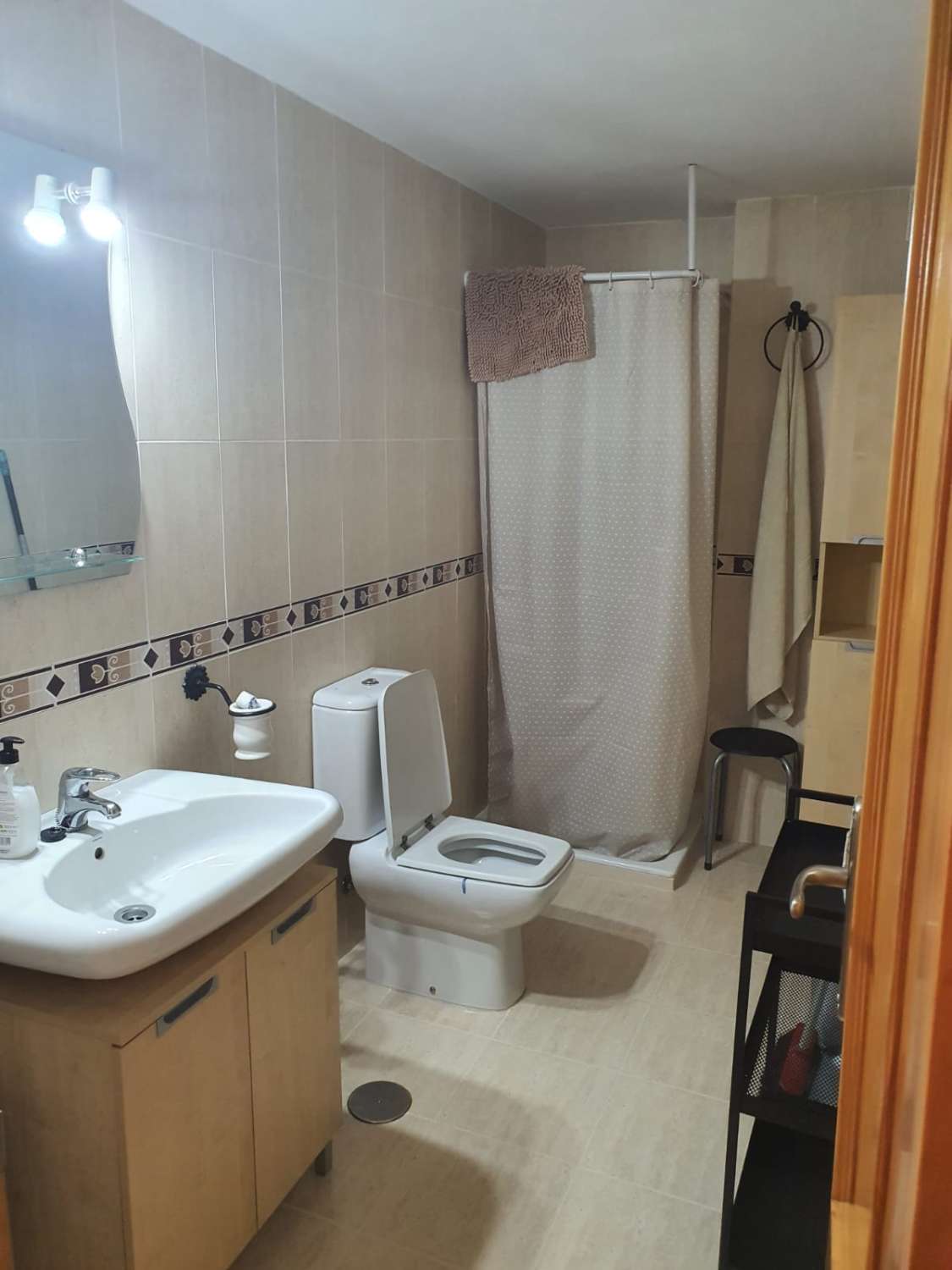 SE ALQUILA DESDE AHORA  30.6.26   Y DESDE  1.9.26-30.6.27 BONITO APARTAMENTO CON VISTA AL MAR EN FUENGIROLA