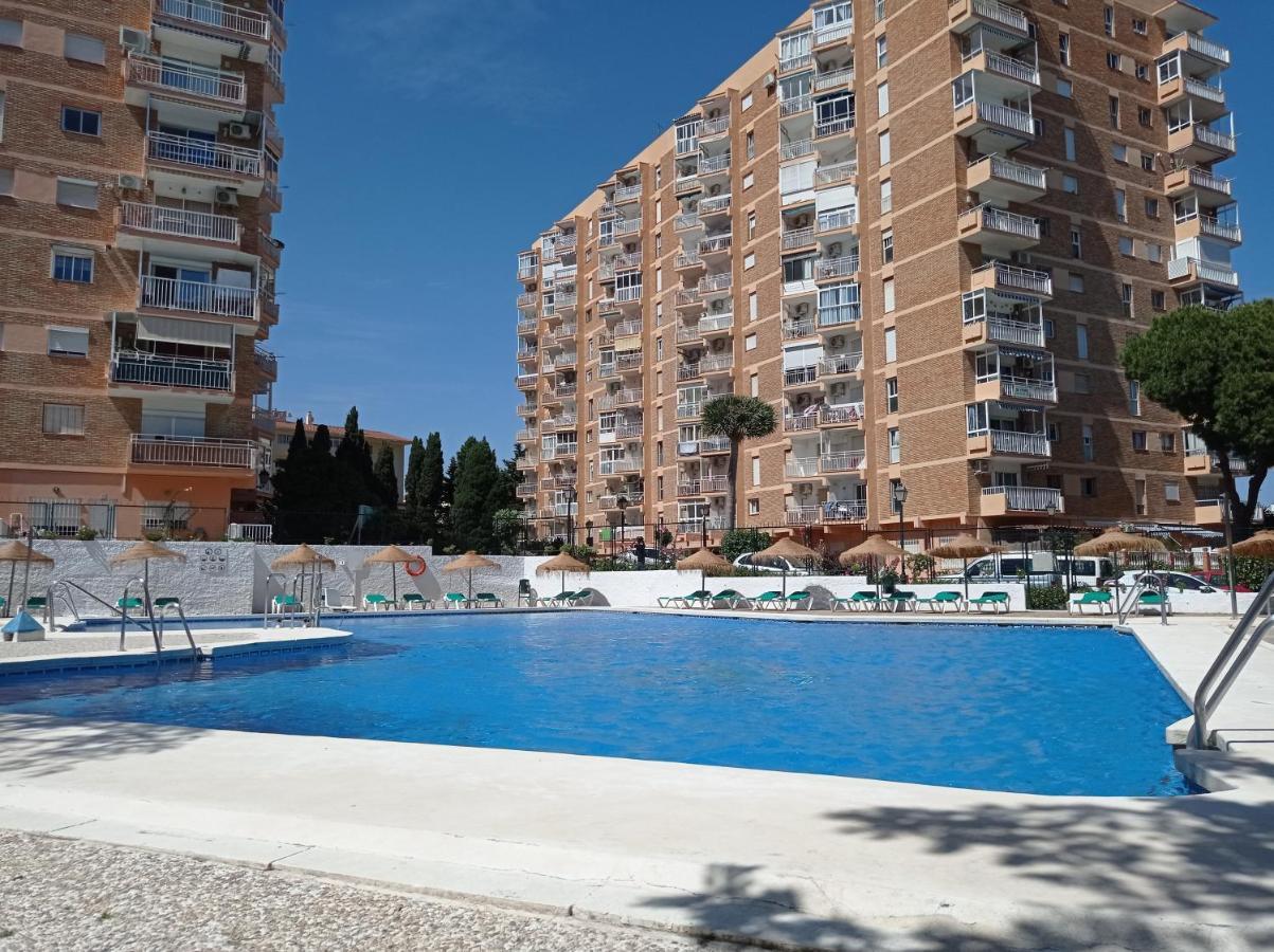 SE ALQUILA DESDE  AHORA HASTA 30.11.26  y desde 2.12.26-30.6.27 .BONITO APARTAMENTO CON VISTAS A MAR EN ARROYO DE LA MIEL (BENALMADENA)