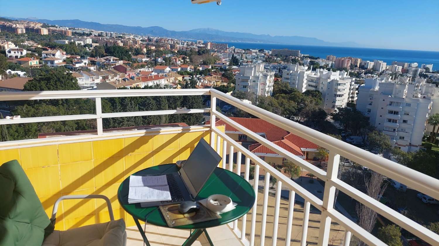 SE ALQUILA DESDE  AHORA HASTA 30.11.26  y desde 2.12.26-30.6.27 .BONITO APARTAMENTO CON VISTAS A MAR EN ARROYO DE LA MIEL (BENALMADENA)