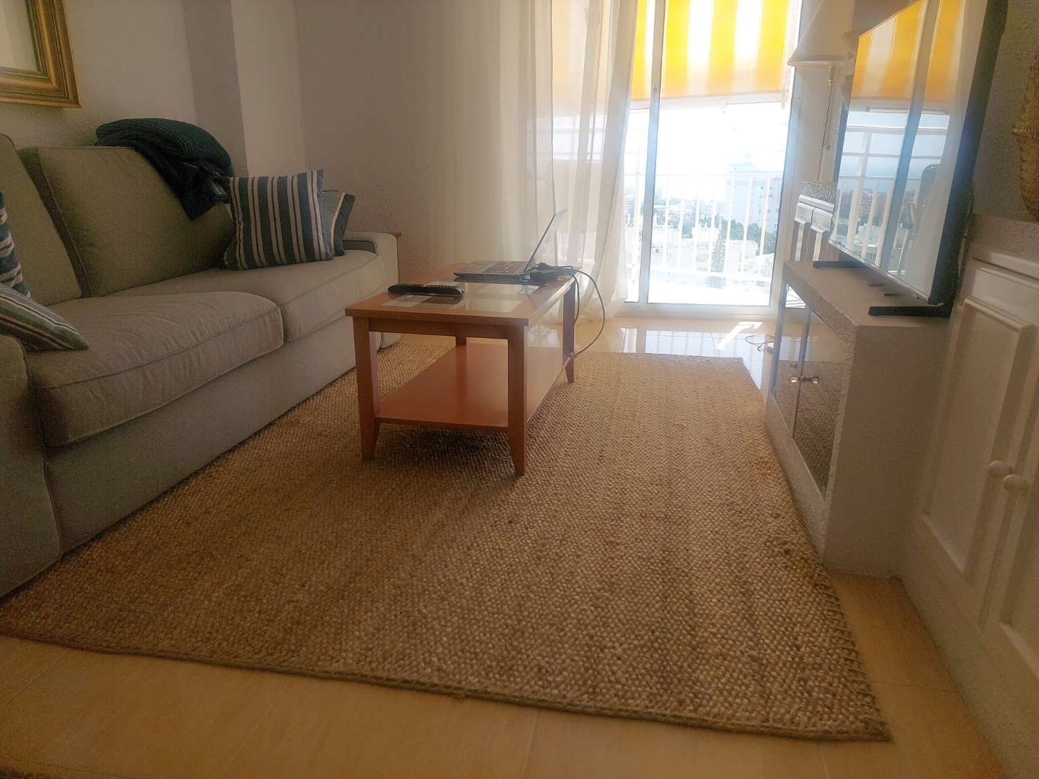 SE ALQUILA DESDE  AHORA HASTA 30.11.26  y desde 2.12.26-30.6.27 .BONITO APARTAMENTO CON VISTAS A MAR EN ARROYO DE LA MIEL (BENALMADENA)