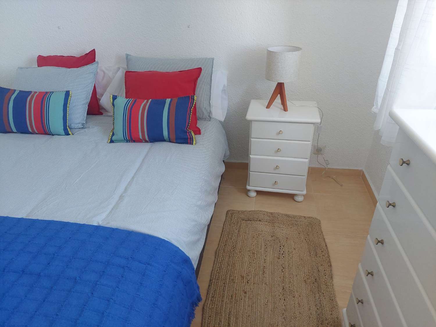 SE ALQUILA DESDE  AHORA HASTA 30.11.26  y desde 2.12.26-30.6.27 .BONITO APARTAMENTO CON VISTAS A MAR EN ARROYO DE LA MIEL (BENALMADENA)