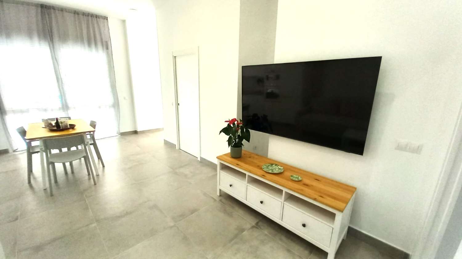 ALQUILER A MEDIO PLAZO DESDE  09/03/2026 HASTA 30/06/2026 Y DESDE 01/09/2026 HASTA 30.6.27 BONITO APARTAMNTO EN FUENGIROLA