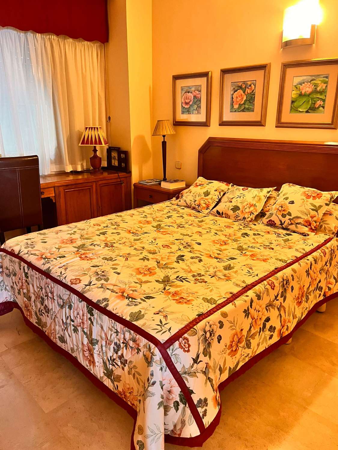 SE ALQUILA  DESDE 01.10.26-30.06.27 MAGNIFICO APARTAMENTO CON VISTAS  FRONTALES AL MAR EN 1ª LINEA DE PLAYA EN LOS BOLICHES (FUENGIROLA )