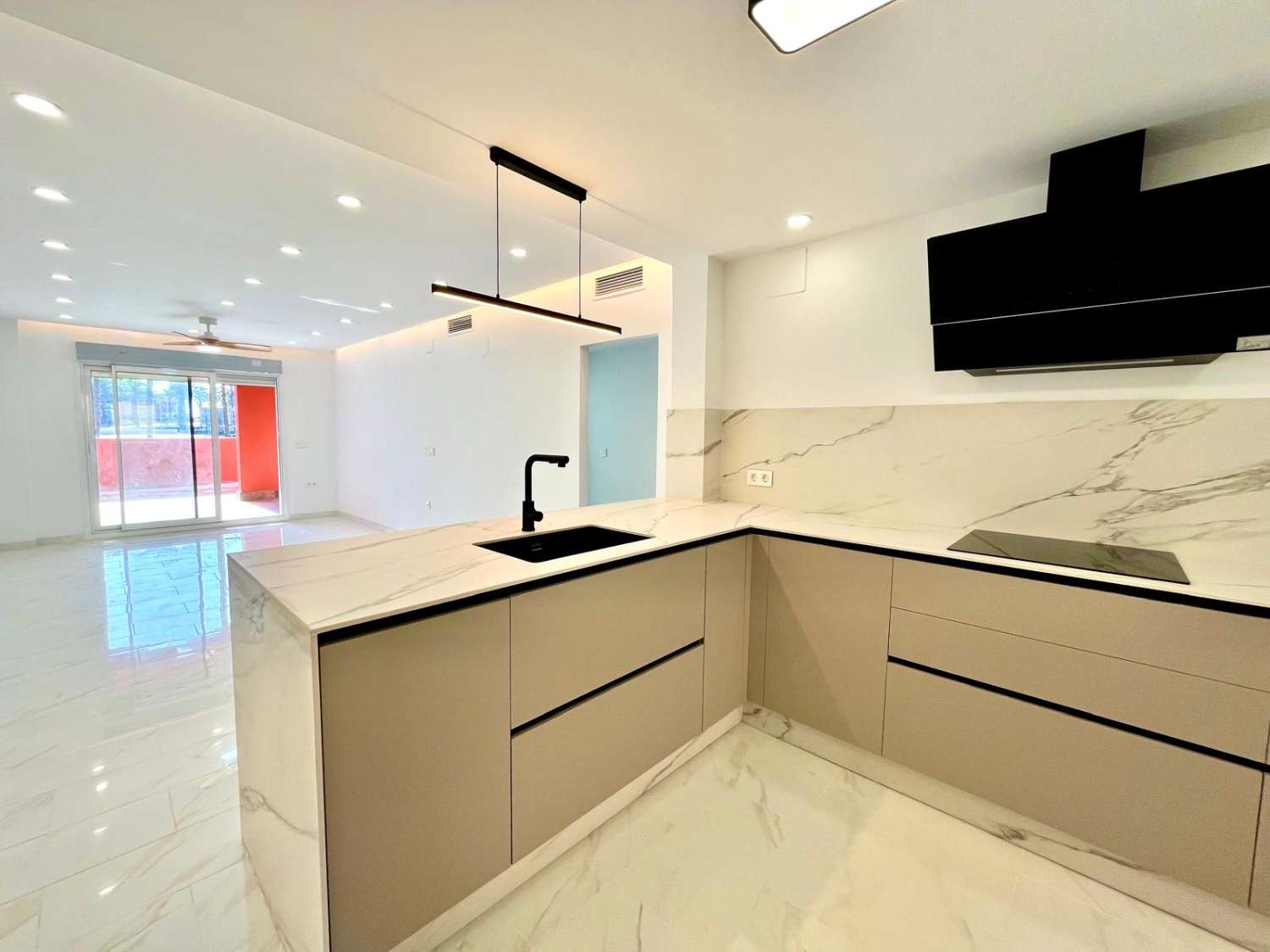 Lejlighed til salg i Benalmádena