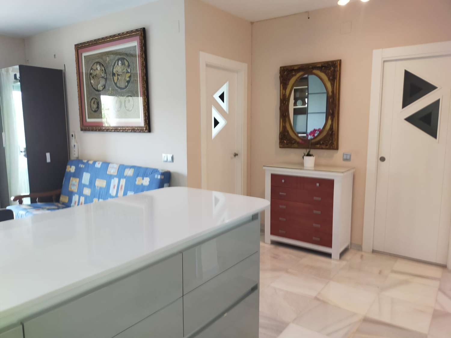 SE ALQUILA DESDE 01/09/2026 HASTA 30/06/27 BONITO APARTAMENTO CERCA DE LA PLAYA EN PLAYAMAR (TORREMOLINOS)