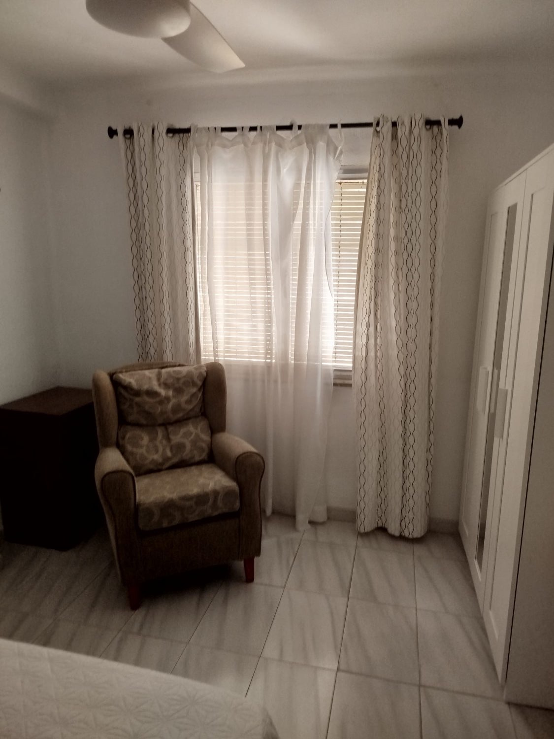 SE ALQUILA HASTA 30/06/2026 Y DESDE 01/09/2026- 30/06/2027 PISO  EN EL CENTRO DE MALAGA