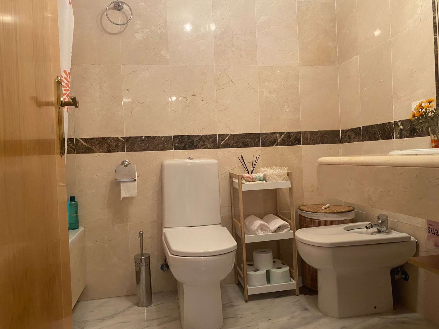 MEDIA TEMPORADA . SE ALQUILA DESDE 01.09.26 HASTA 30.06.27 BONITO APARTAMENTO CON VISTAS  AL MAR EN BENALMADENA