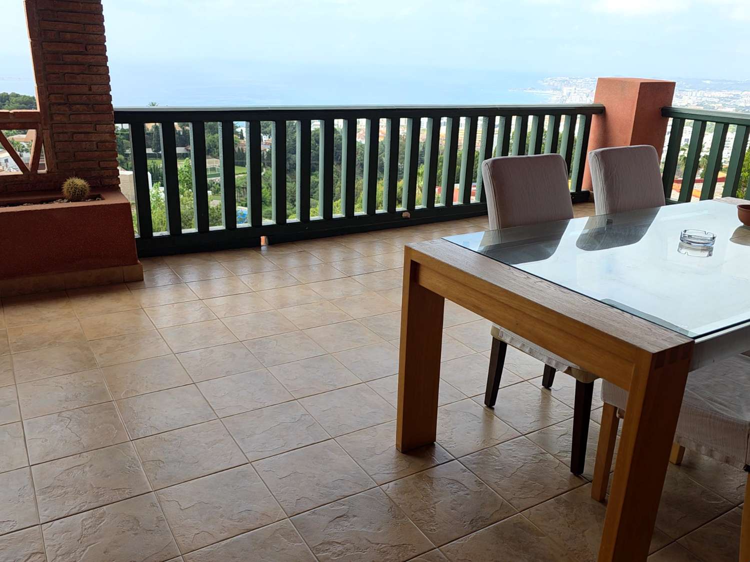 LARGA TEMPORADA - DESDE SEPTIEMBRE SE ALQUILA  BONITO  APARTAMENTO CON VISTAS AL MAR  EN ALTOS DEL HIGUERON