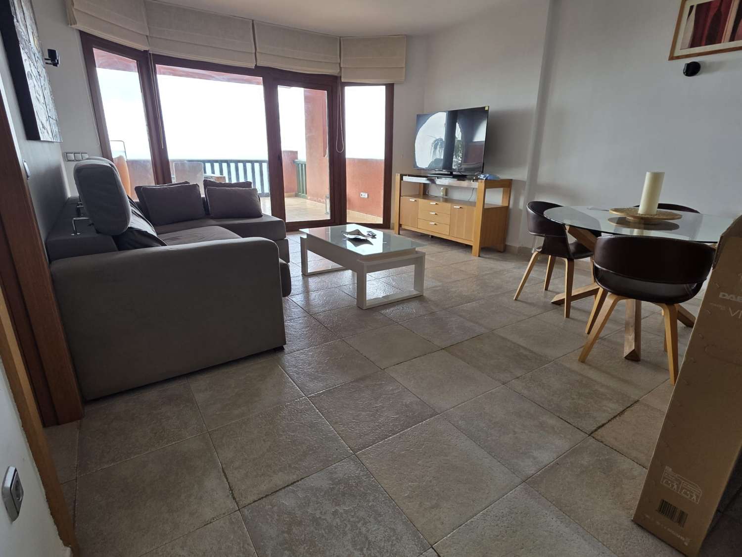 LARGA TEMPORADA - DESDE SEPTIEMBRE SE ALQUILA  BONITO  APARTAMENTO CON VISTAS AL MAR  EN ALTOS DEL HIGUERON