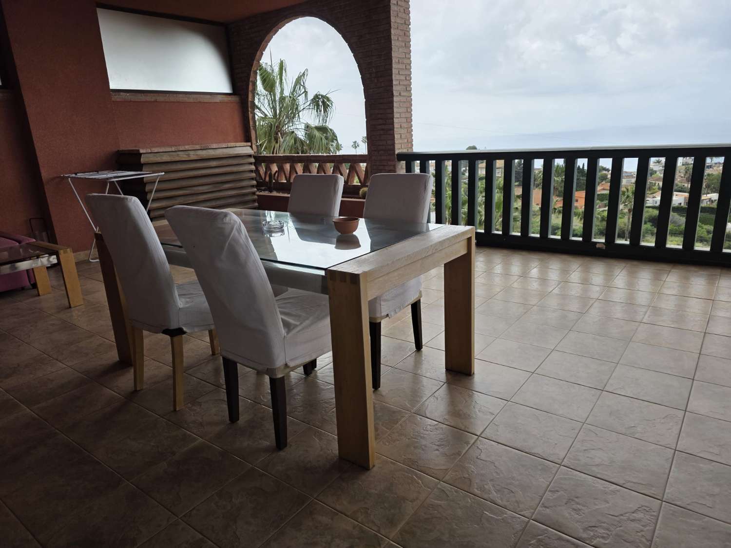 LARGA TEMPORADA - DESDE SEPTIEMBRE SE ALQUILA  BONITO  APARTAMENTO CON VISTAS AL MAR  EN ALTOS DEL HIGUERON