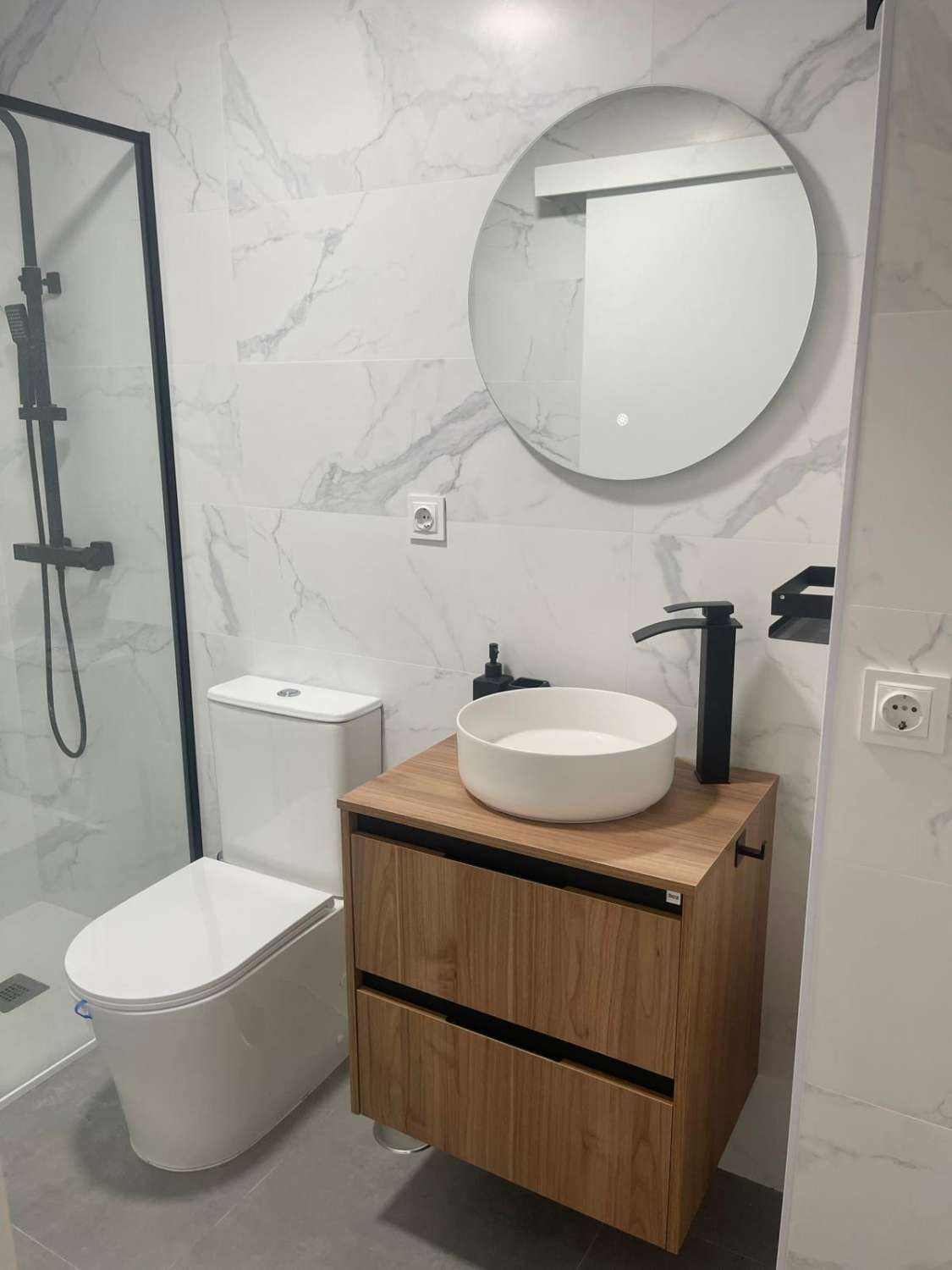 SE ALQUILA DESDE 05/03/2026 HASTA 31.5.26  BONITO APARTAMENTO REFORMADO EN TORREMOLINOS