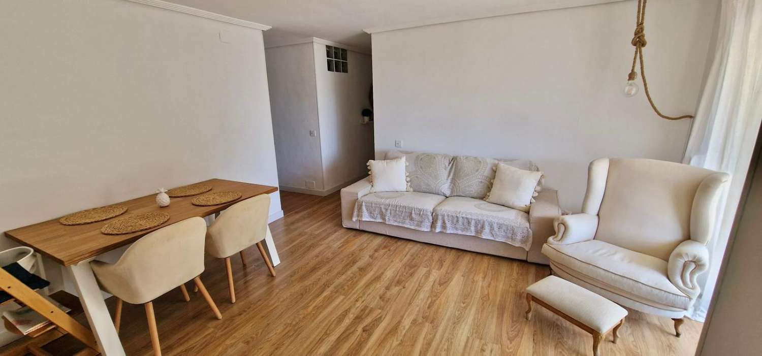 SE ALQUILA DESDE 05/03/2026 HASTA 31.5.26  BONITO APARTAMENTO REFORMADO EN TORREMOLINOS
