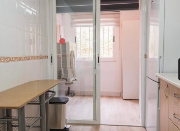 MEDIA TEMPORADA SE ALQUILA DEL 1.9.2026 -30.6.27 PRECIOSO APARTAMENTO EN 2ª LINEA DE PLAYA EN BENALMÁDENA