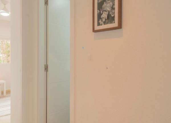 MEDIA TEMPORADA SE ALQUILA DEL 1.9.2026 -30.6.27 PRECIOSO APARTAMENTO EN 2ª LINEA DE PLAYA EN BENALMÁDENA