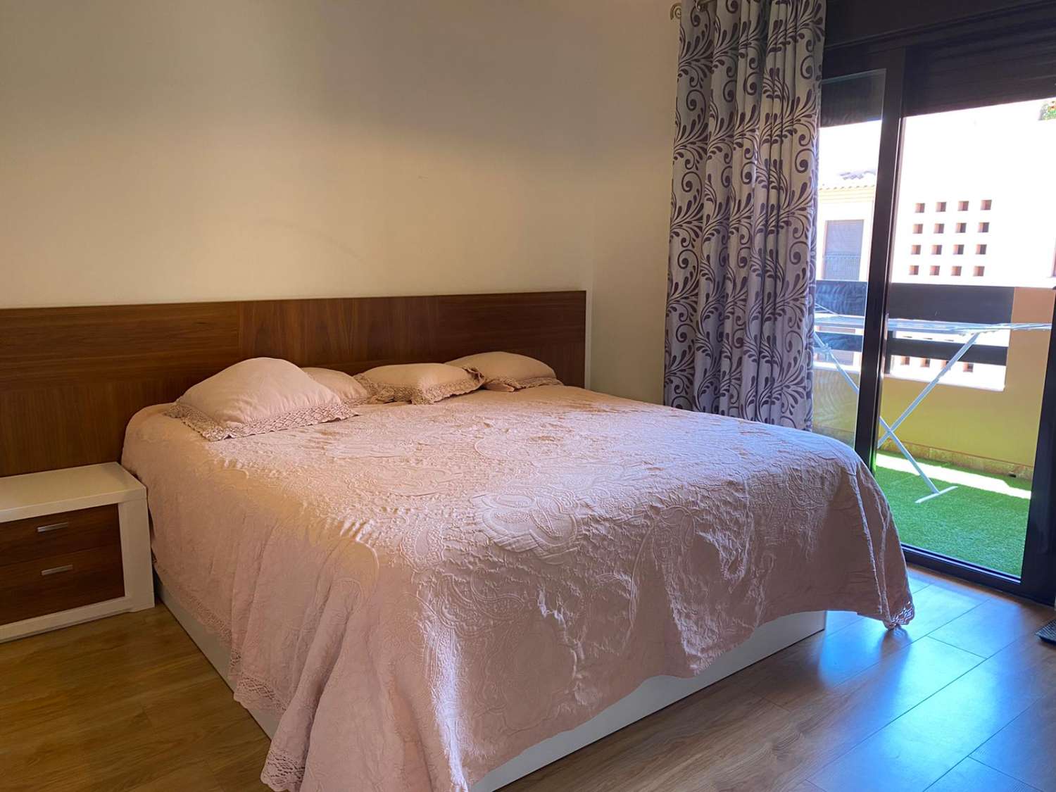 LARGA TEMPORADA SE ALQUILA MAGNIFICO APARTAMENTO EN UN COMPLEJO LUJO EN BENALMADENA