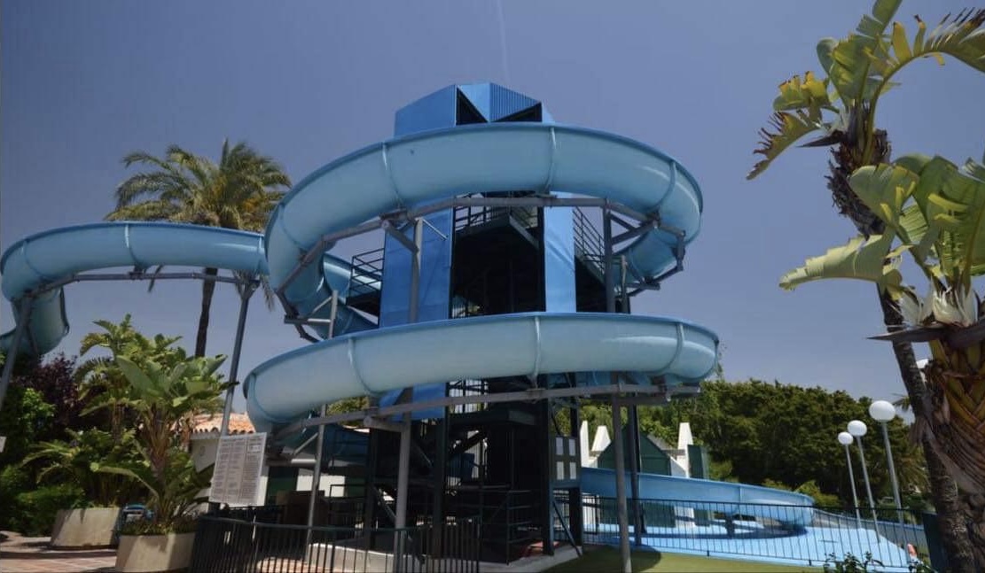 Se alquila precioso apartamento desde ahora hasta 30.6.26 y desde 01/09/2026 hasta 30/06/2027 en Benalbeach (Benalmádena)