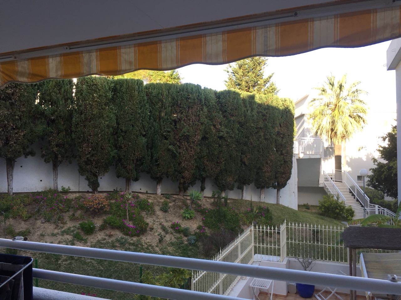 SE ALQUILA  HASTA 30/06/2026 Y DESDE 1.9.26- 30.6.27 BONITO APARTAMENTO EN CENTRO DE LA CARIHUELA (TORREMOLINOS)