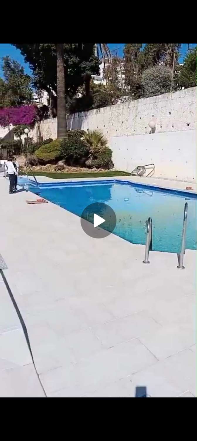 SE ALQUILA  HASTA 30/06/2026 Y DESDE 1.9.26- 30.6.27 BONITO APARTAMENTO EN CENTRO DE LA CARIHUELA (TORREMOLINOS)