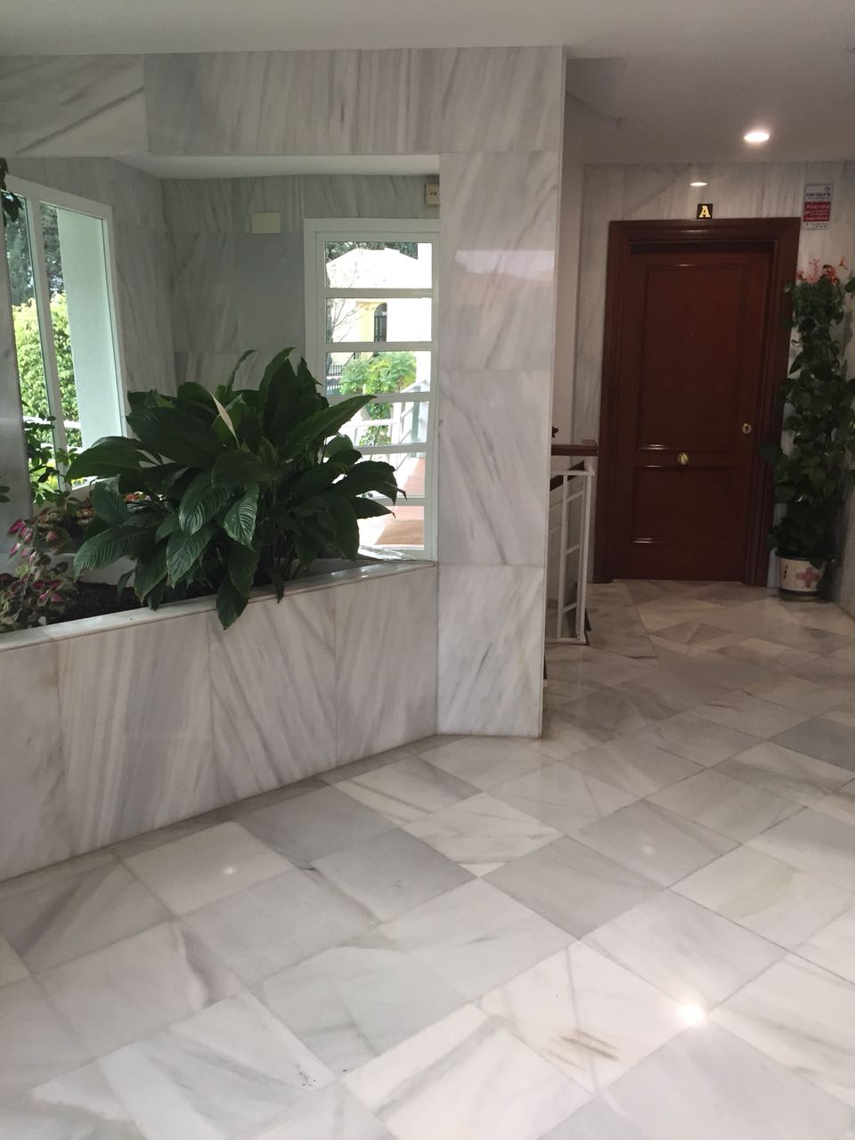 SE ALQUILA  HASTA 30/06/2026 Y DESDE 1.9.26- 30.6.27 BONITO APARTAMENTO EN CENTRO DE LA CARIHUELA (TORREMOLINOS)