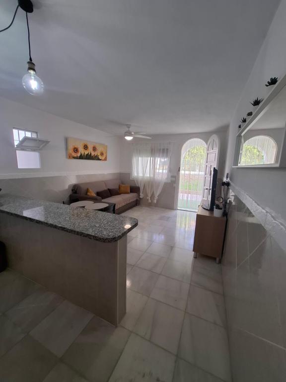 Se alquila 15/03/2026 hasta 30.6.26 y desde 01/09/2026 hasta 30/06/2027  bonito apartamento en Benalmádena