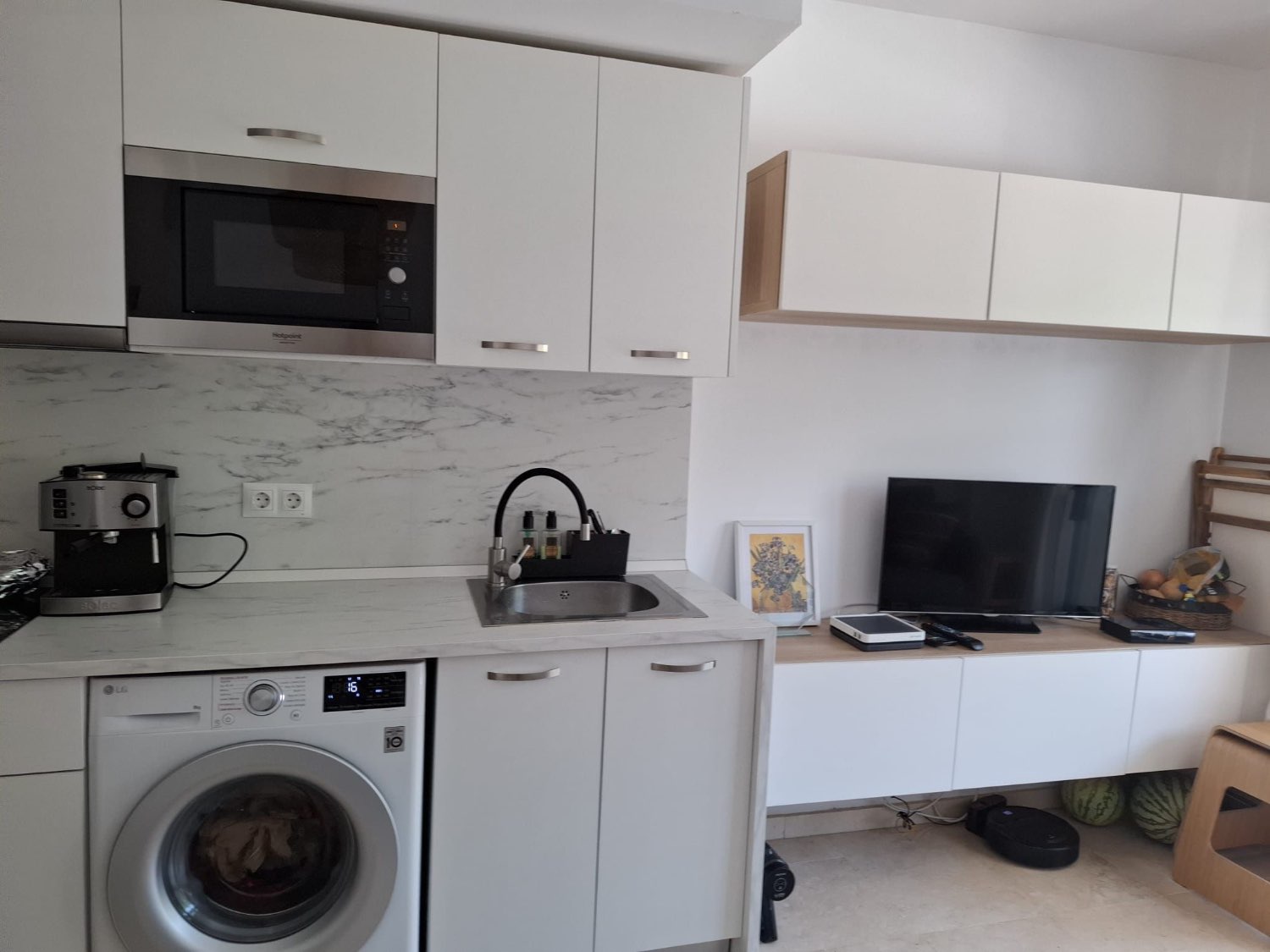 Se alquila MEDIA TEMPORADA desde ahora hasta 30/6/2026 Y DESDE01/09/2026 - 30/06/2027  bonito apartamento en Benalmádena Costa a 150 metros de la playa