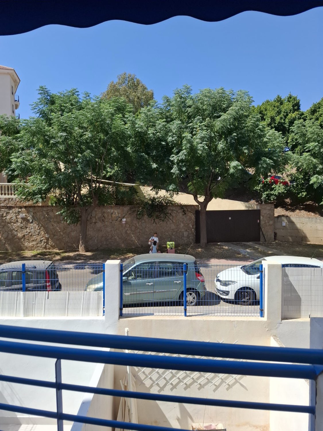 Se alquila MEDIA TEMPORADA desde ahora hasta 30/6/2026 Y DESDE01/09/2026 - 30/06/2027  bonito apartamento en Benalmádena Costa a 150 metros de la playa