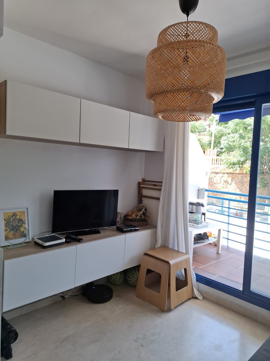 Se alquila MEDIA TEMPORADA desde ahora hasta 30/6/2026 Y DESDE01/09/2026 - 30/06/2027  bonito apartamento en Benalmádena Costa a 150 metros de la playa