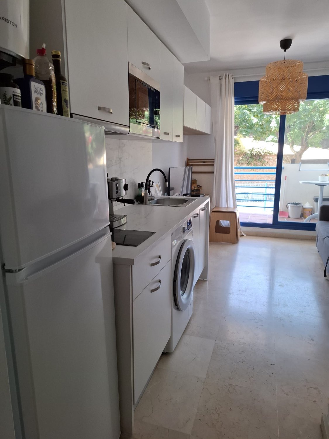 Se alquila MEDIA TEMPORADA desde ahora hasta 30/6/2026 Y DESDE01/09/2026 - 30/06/2027  bonito apartamento en Benalmádena Costa a 150 metros de la playa