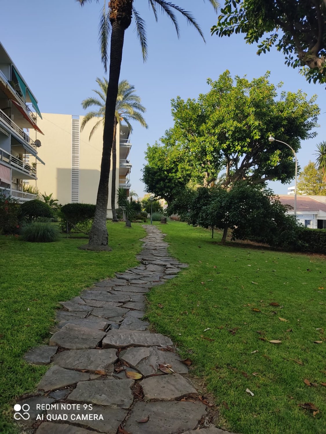 Se alquila por larga temporada desde 01.04.26  Ático con  vistas al mar cerca de La Carihuela ( Torremolinos )