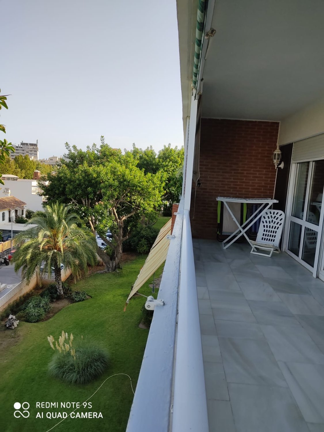 Se alquila por larga temporada desde 01.04.26  Ático con  vistas al mar cerca de La Carihuela ( Torremolinos )