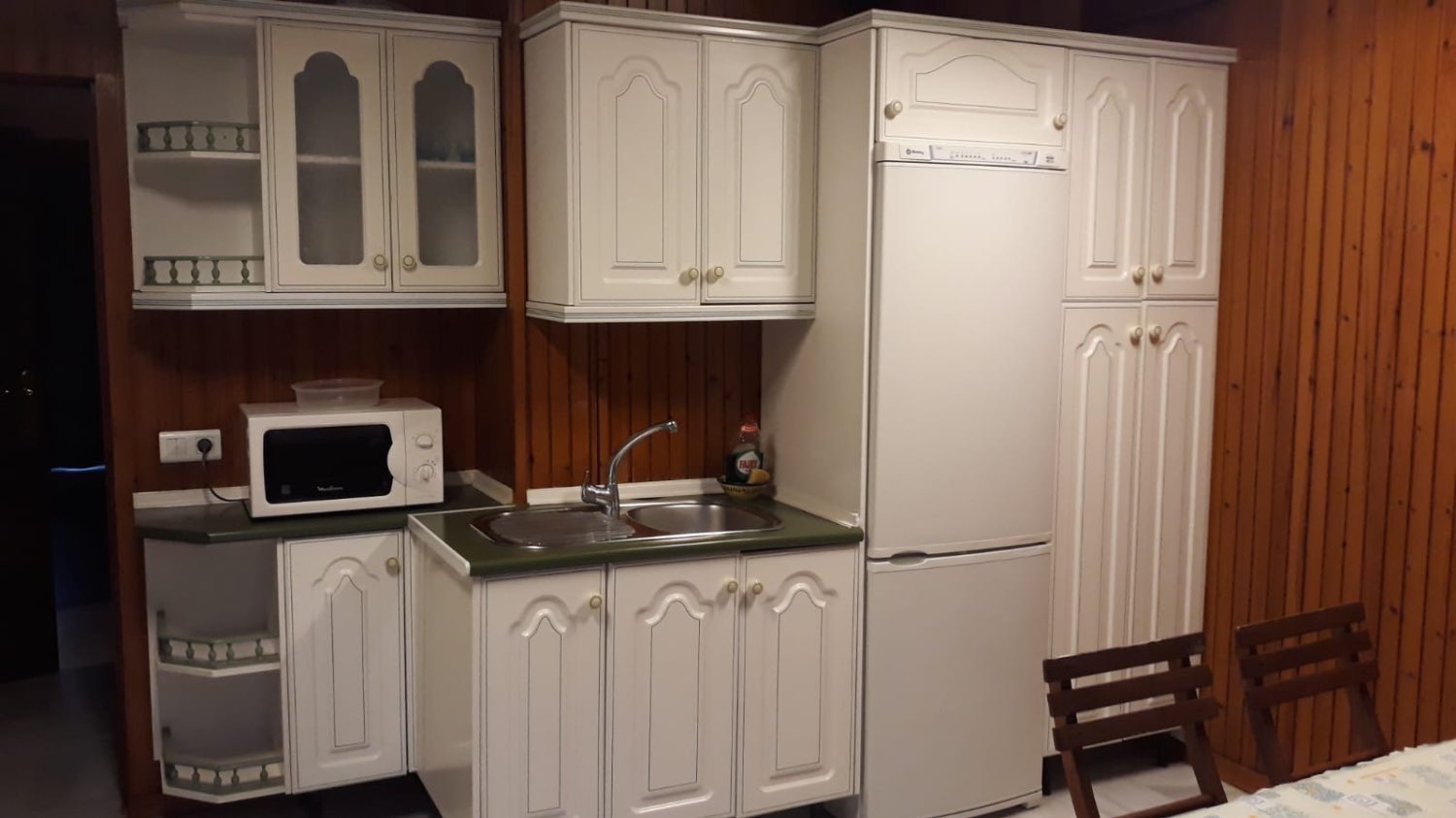 Se alquila por larga temporada desde 01.04.26  Ático con  vistas al mar cerca de La Carihuela ( Torremolinos )