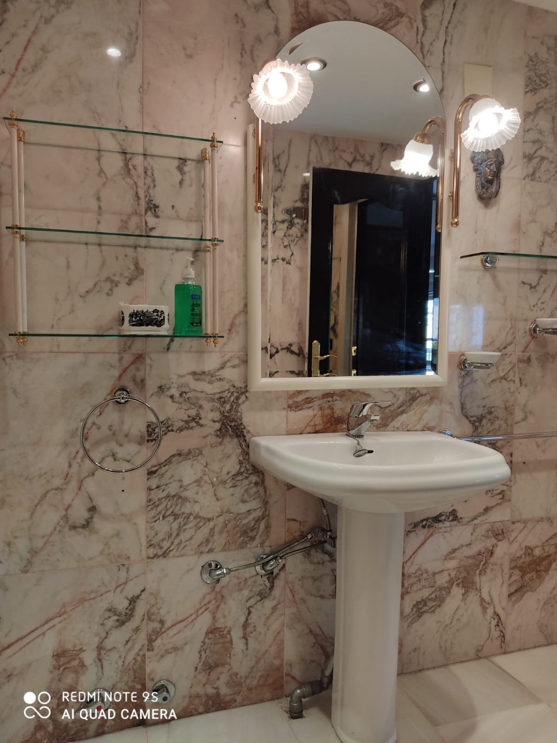 Se alquila por larga temporada desde 01.04.26  Ático con  vistas al mar cerca de La Carihuela ( Torremolinos )