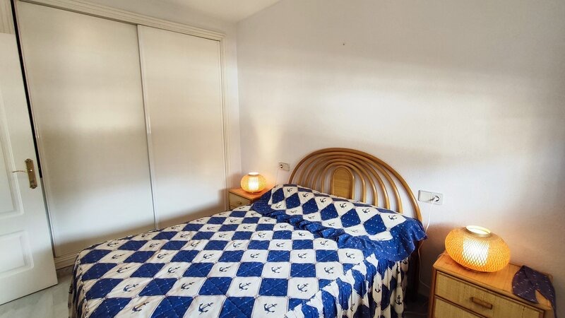 Media Temporada. Se alquila de 1.9.26-30.6.27 bonito apartamento con vistas al mar en 1ª linea  en zona Carvajal (Fuengirola)