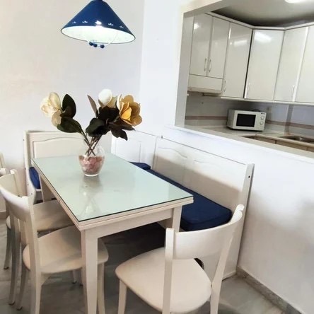 Media Temporada. Se alquila de 1.9.26-30.6.27 bonito apartamento con vistas al mar en 1ª linea  en zona Carvajal (Fuengirola)