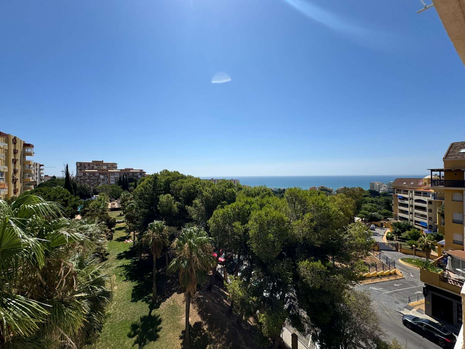SE ALQUILA DESDE AHORA HASTA 30.6.26 BONITO ESTUDIO CON VISTAS AL MAR EN ARROYO DE LA MIEL (BENALMADENA)