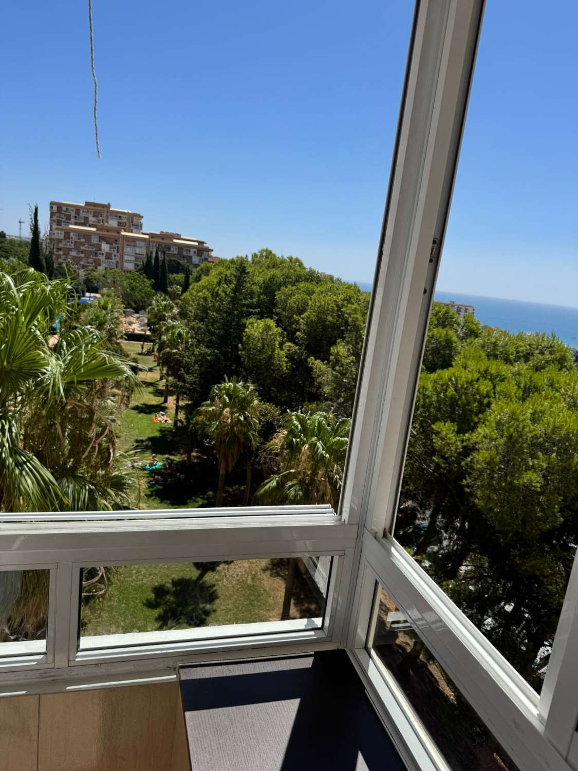 SE ALQUILA DESDE AHORA HASTA 30.6.26 BONITO ESTUDIO CON VISTAS AL MAR EN ARROYO DE LA MIEL (BENALMADENA)