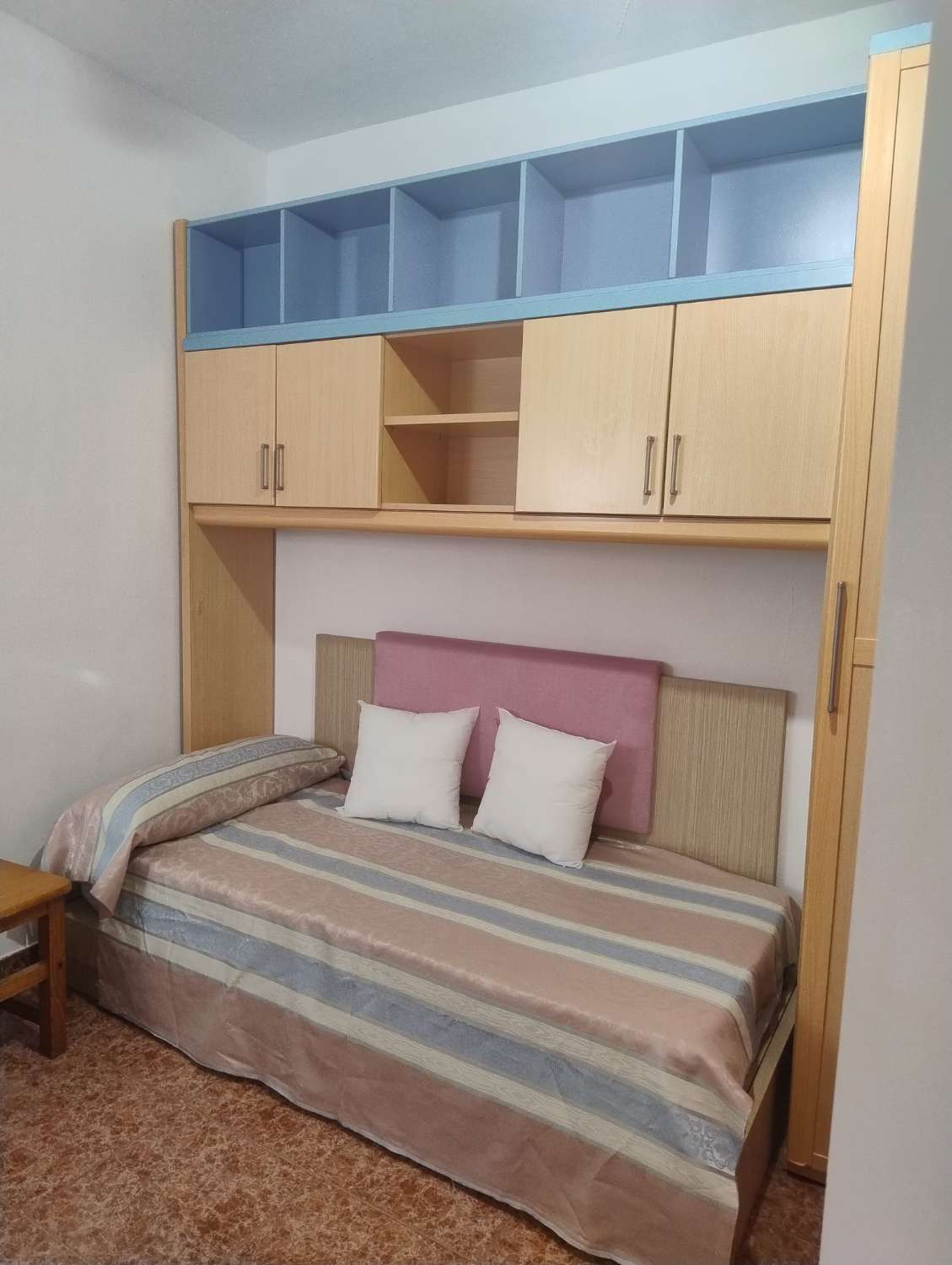 SE ALQUILA DESDE AHORA HASTA 30.6.26 APARTAMENTO EN CENTRO DE FUENGIROLA