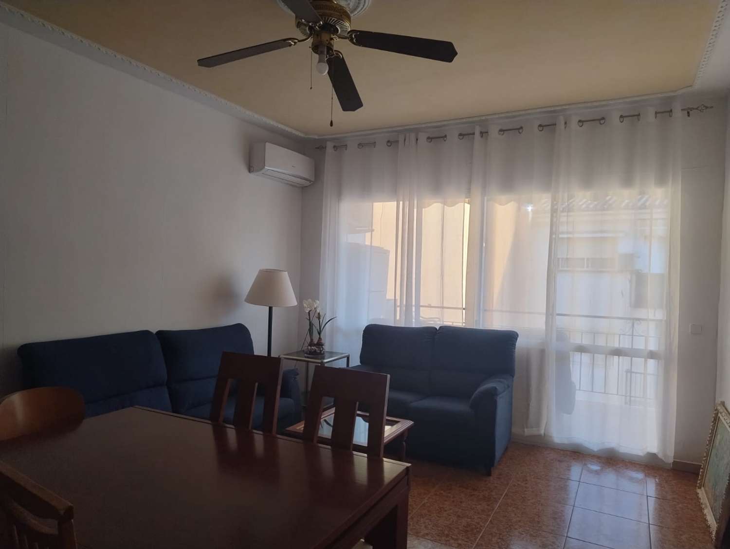 SE ALQUILA DESDE AHORA HASTA 30.6.26 APARTAMENTO EN CENTRO DE FUENGIROLA