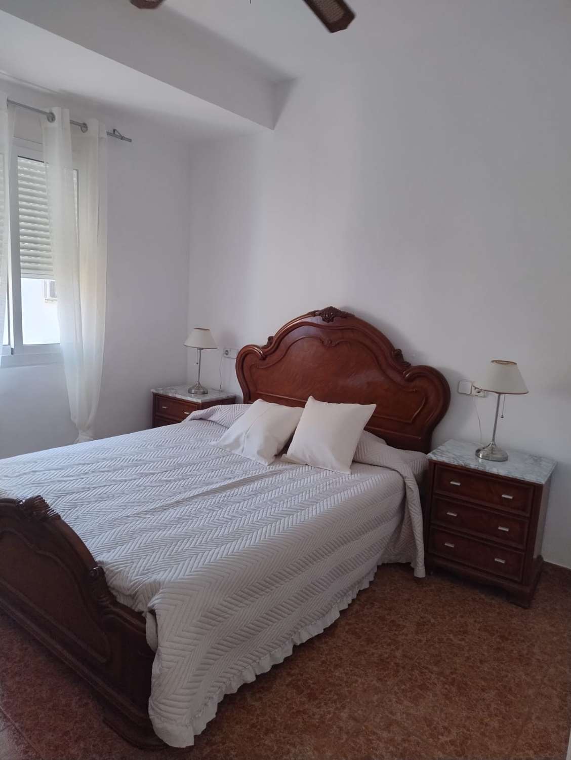 SE ALQUILA DESDE AHORA HASTA 30.6.26 APARTAMENTO EN CENTRO DE FUENGIROLA